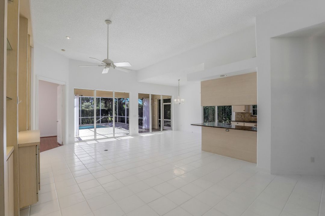 3400 Donoso Ct, Naples, FL 34109