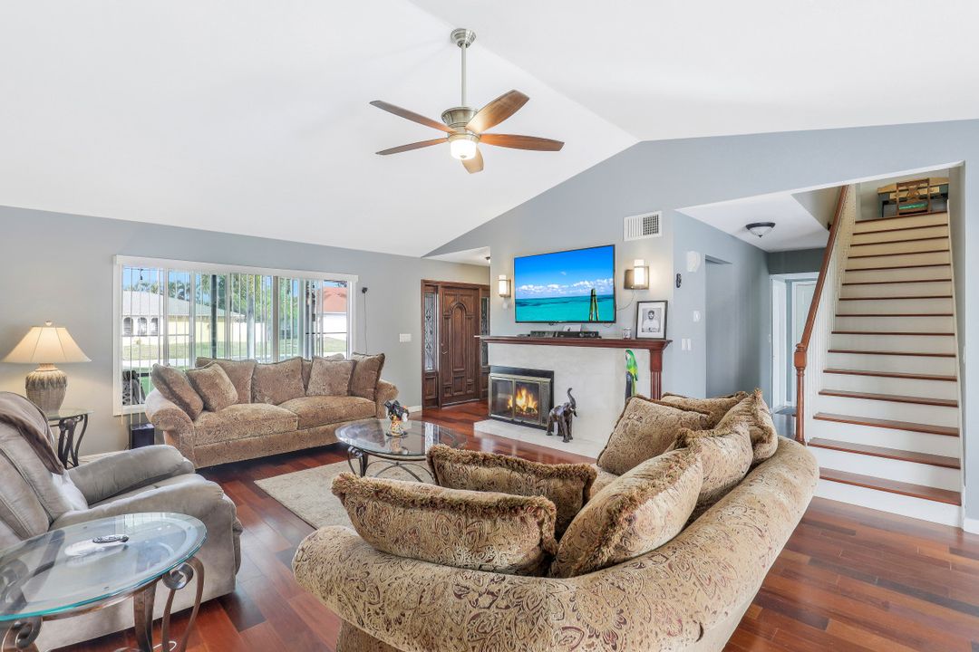 423 SW 39th St, Cape Coral, FL 33914