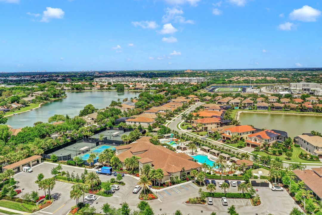 11516 Stonecreek Cir, Fort Myers, FL 33913