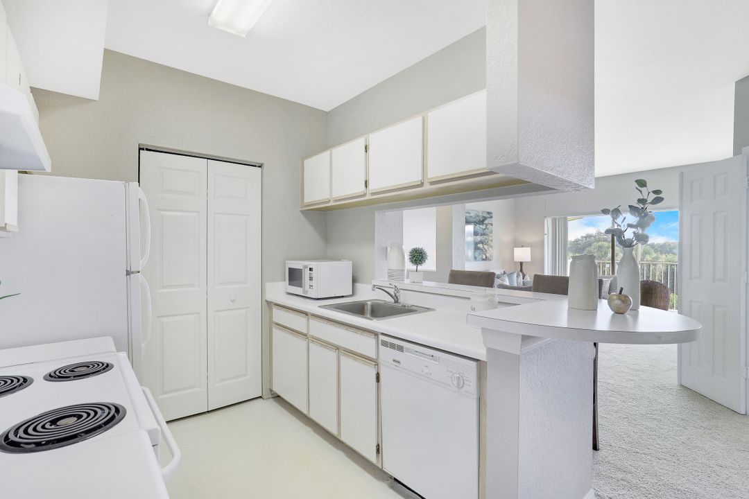 6481 Aragon Way #305, Fort Myers, FL 33966