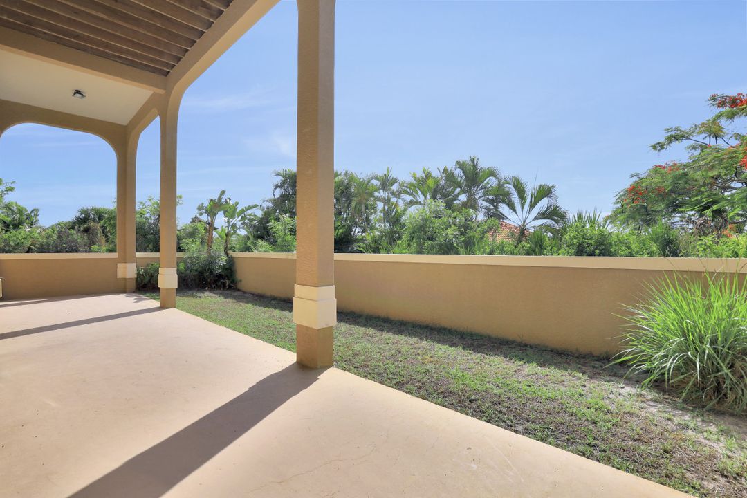 1827 Dogwood Dr, Marco Island, FL 34145