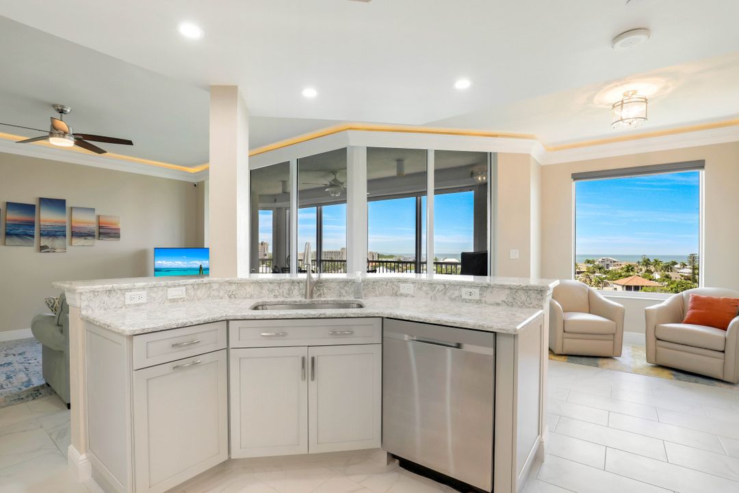 4192 Bay Beach Ln #875, Fort Myers Beach, FL 33931