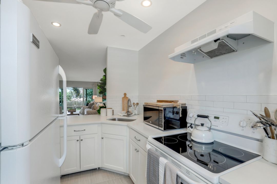 262 Banyan Blvd #262, Naples, FL 34102