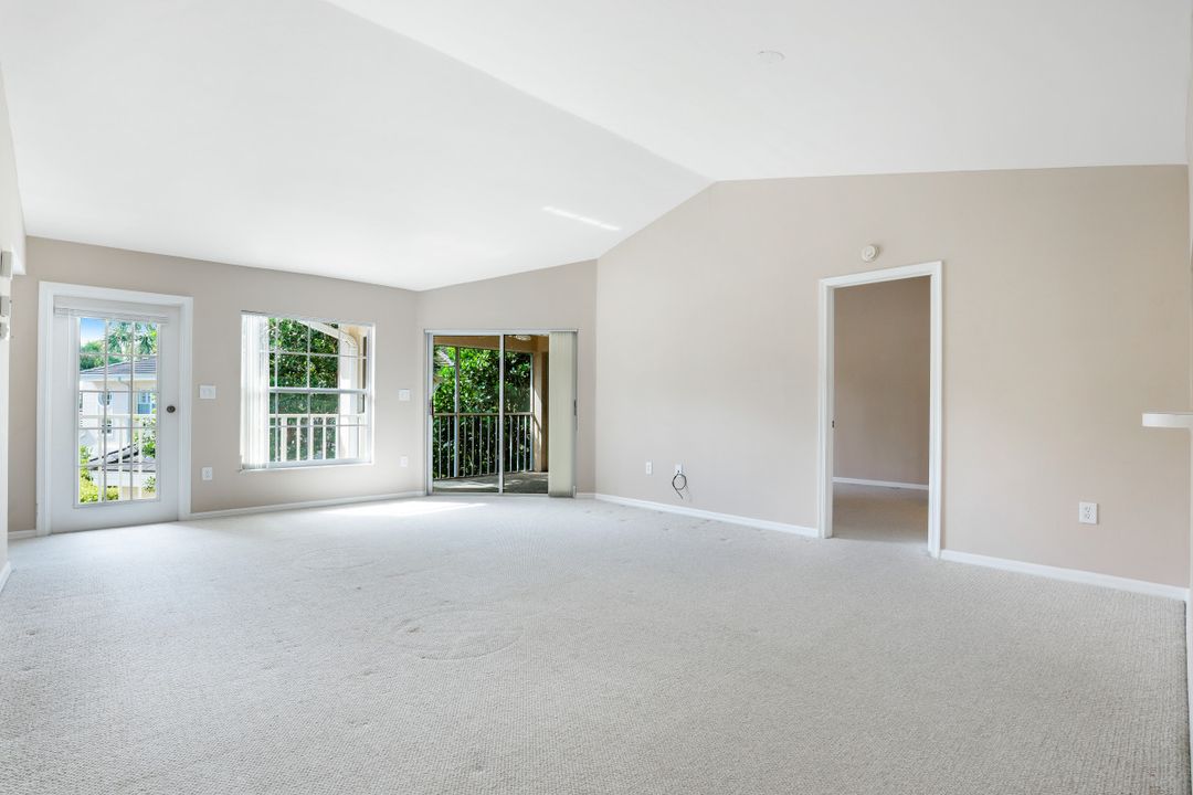 5635 Turtle Bay Dr #12, Naples, FL 34108