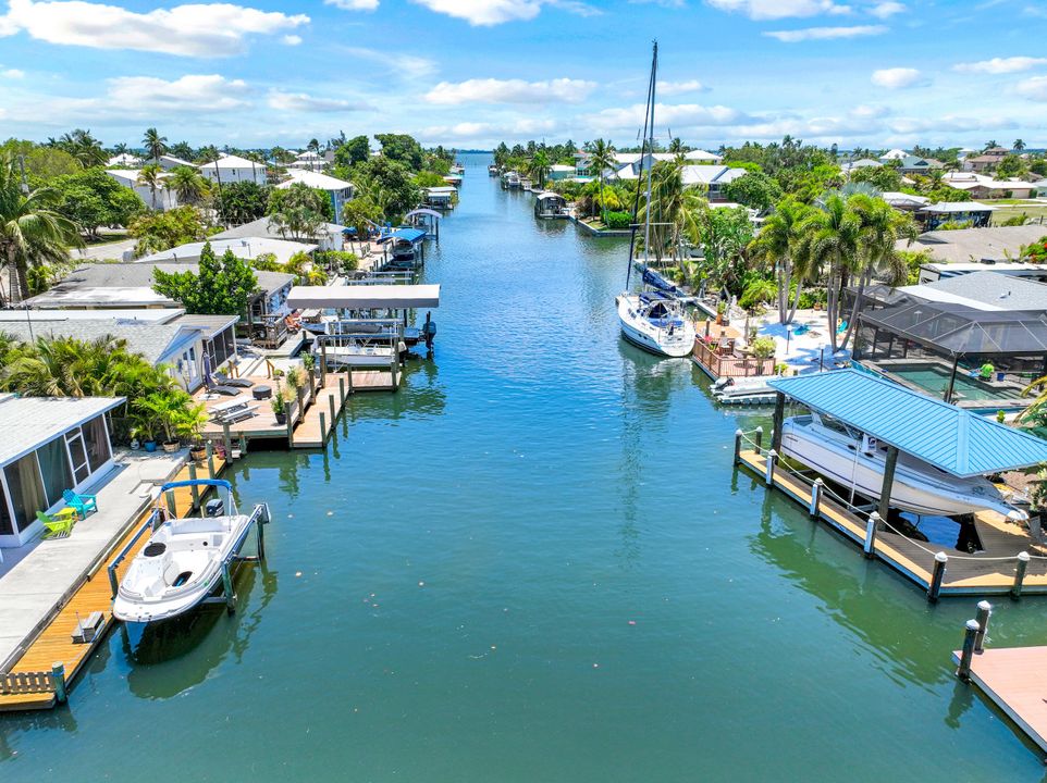 2471 Oleander St, Saint James City, FL 33956