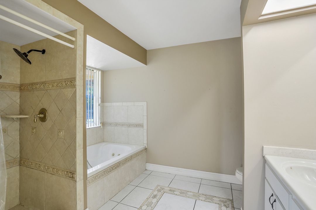 4416 27th Ct SW, Naples, FL 34116