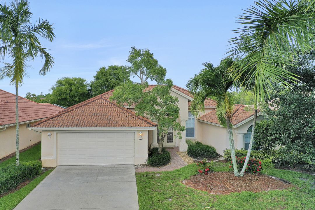 1087 Tivoli Dr, Naples, FL 34104