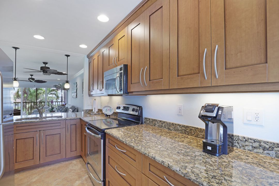 750 W Elkcam Cir #316, Marco Island, FL 34145