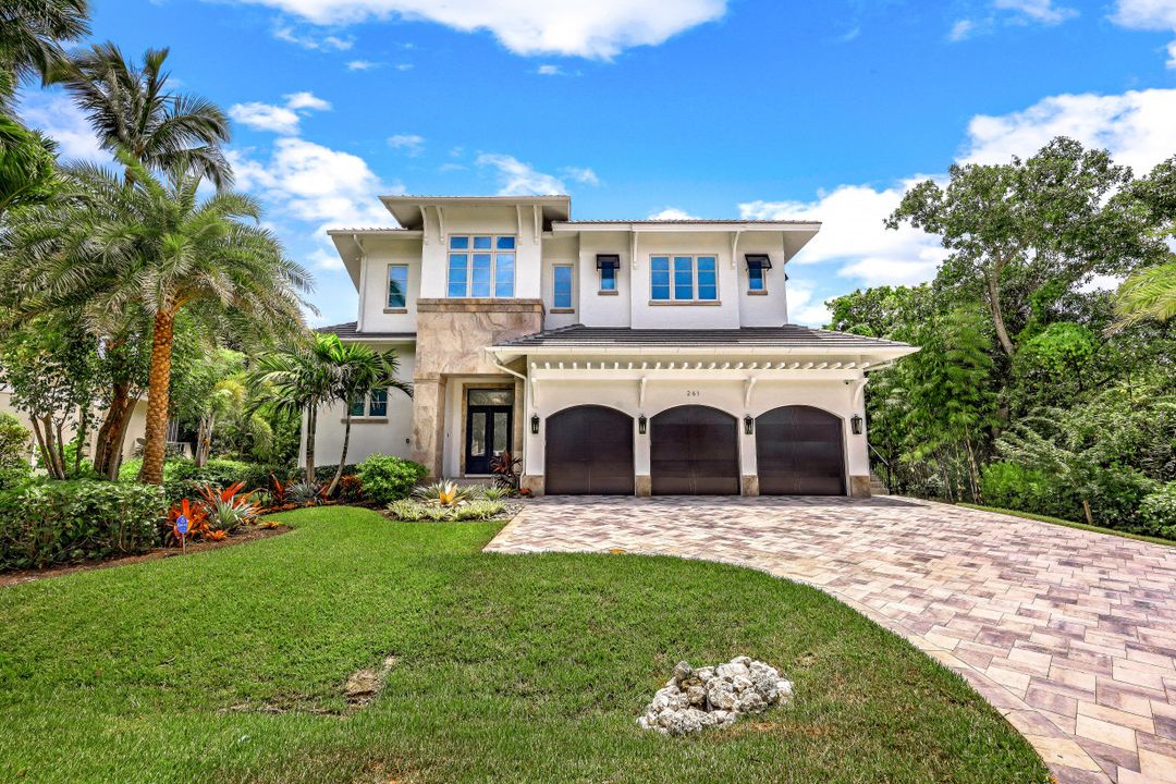 261 Hideaway Cir N, Marco Island, FL 34145