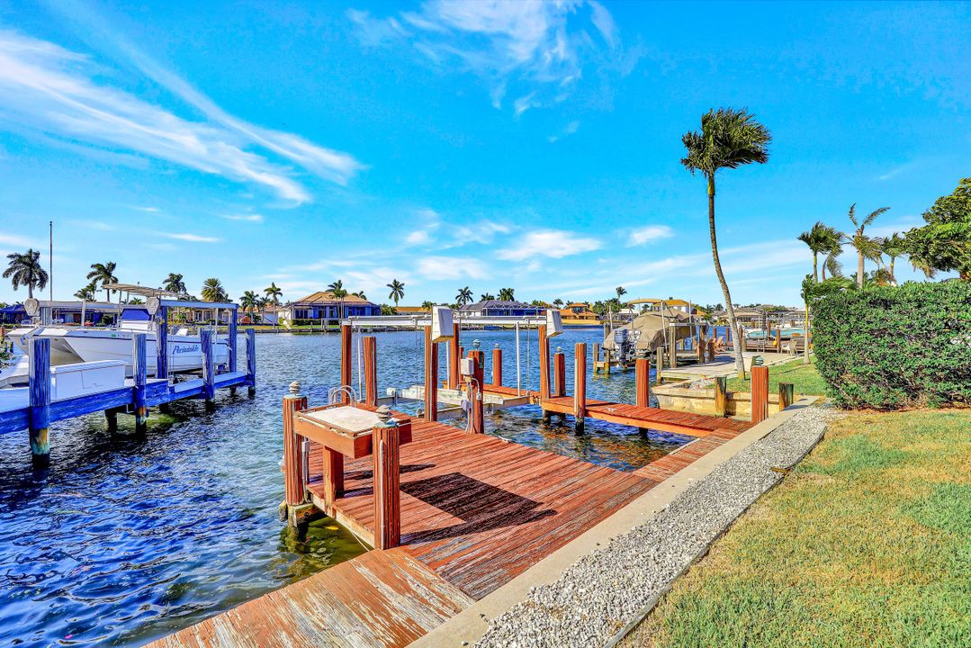 106 N Barfield Dr, Marco Island, FL 34145