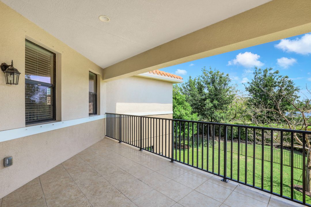 3054 Hudson Terrace, Naples, FL 34119