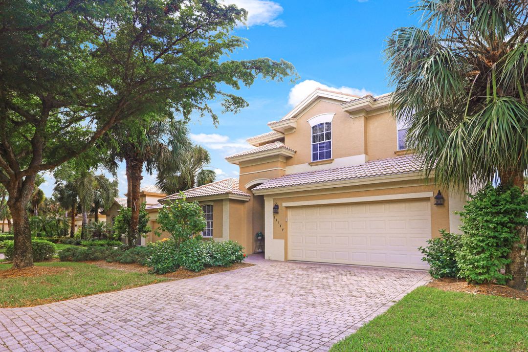 23144 Tree Crest Ct, Bonita Springs, FL 34135