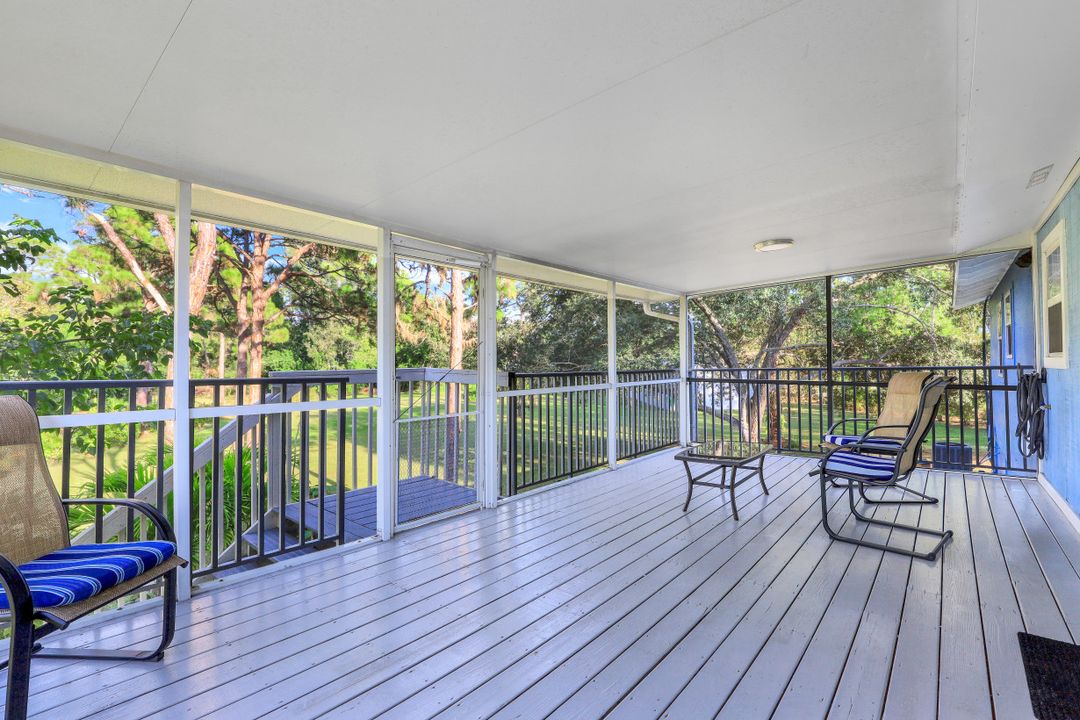 8642 Whispering Pines Dr, Saint James City, FL 33956