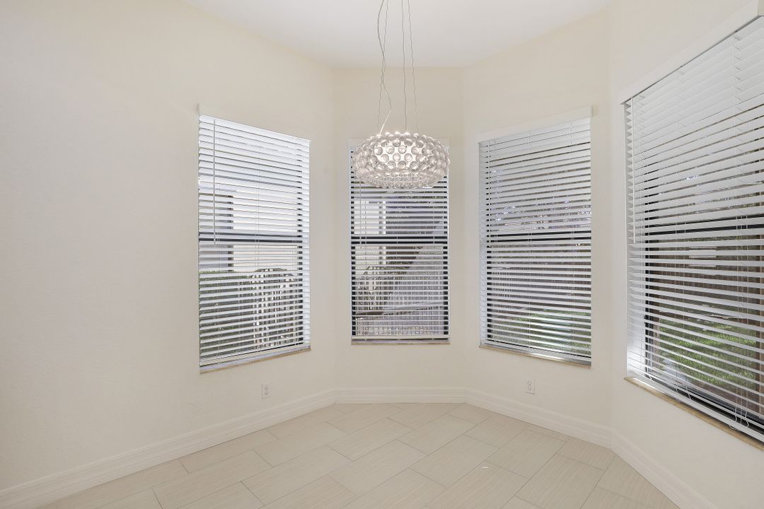 3171 Pacific Dr, Naples, FL 34119