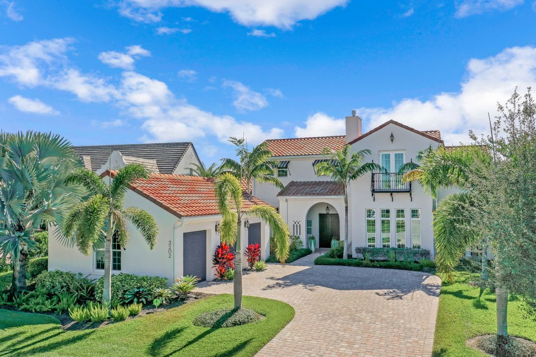 3202 Cullowee Ln, Naples, FL 34114