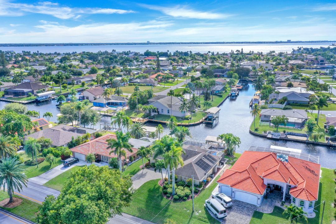 2208 Everest Pkwy, Cape Coral, FL 33904