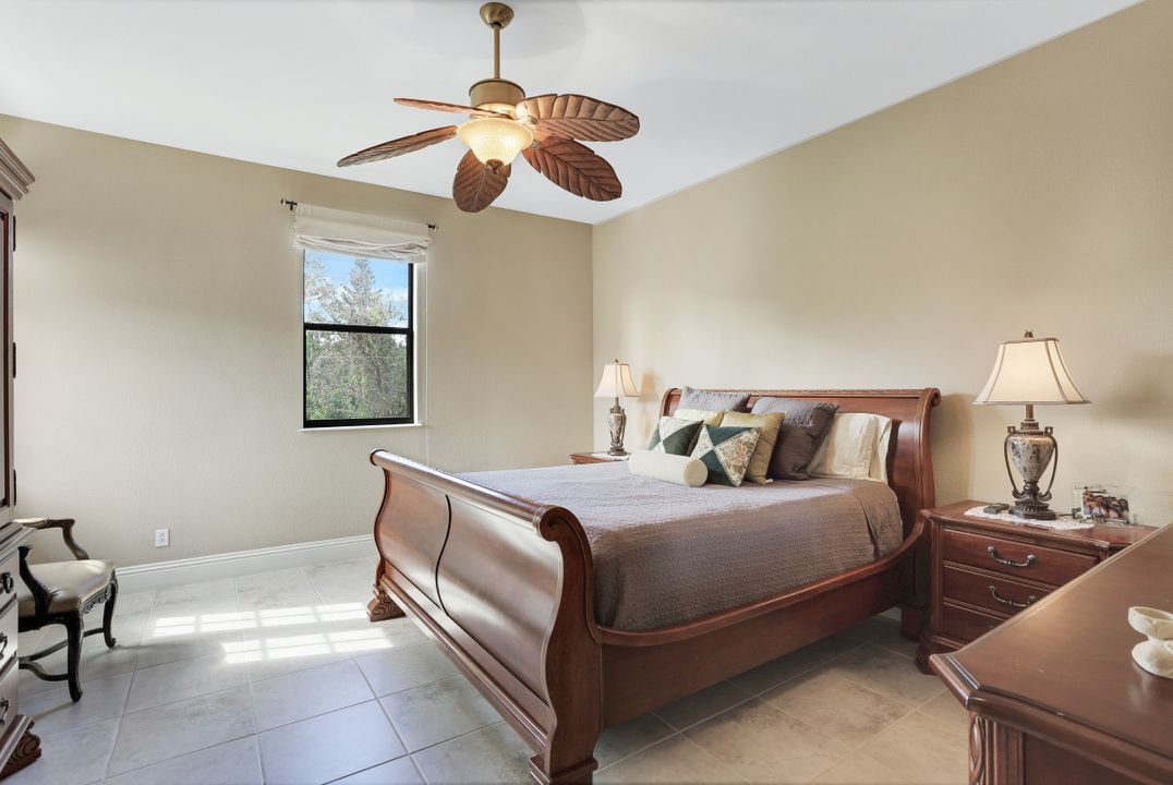 3645 7th Ave NW, Naples, FL 34120