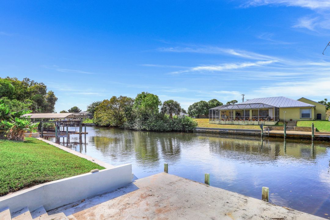 432 Mohawk Pkwy, Cape Coral, FL 33914