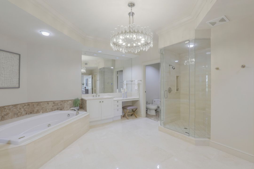 4201 Gulf Shore Blvd N #302, Naples, FL 34103