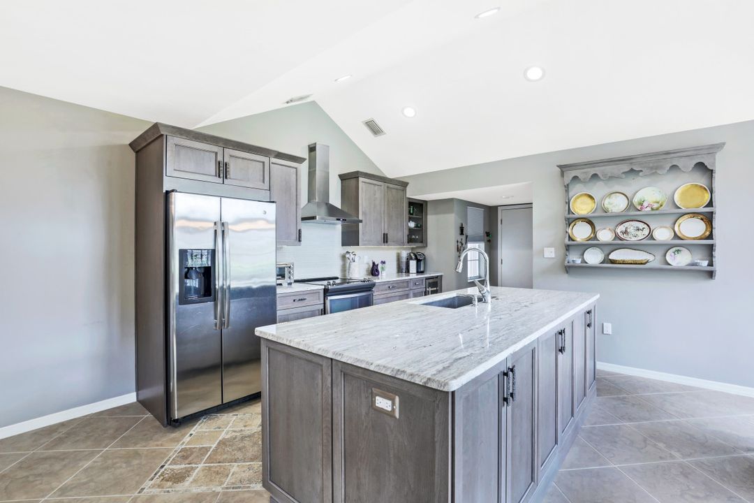 19516 Lost Creek Dr, Estero, FL 33967