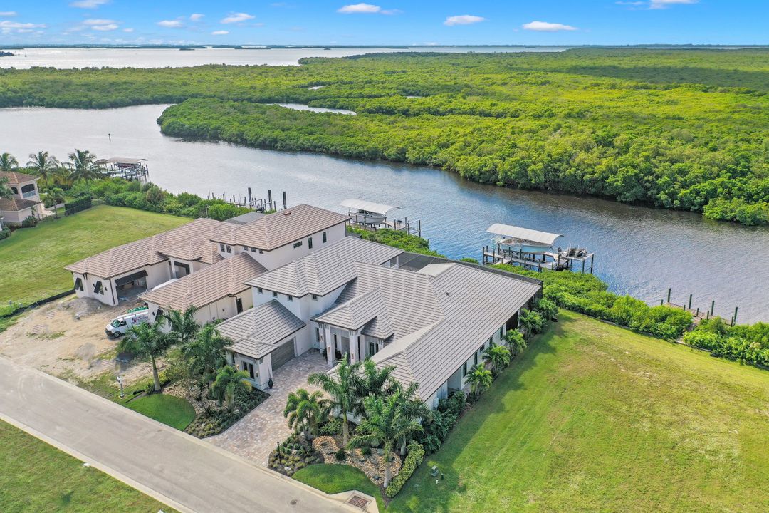 6096 Tarpon Estates Blvd, Cape Coral, FL 33914