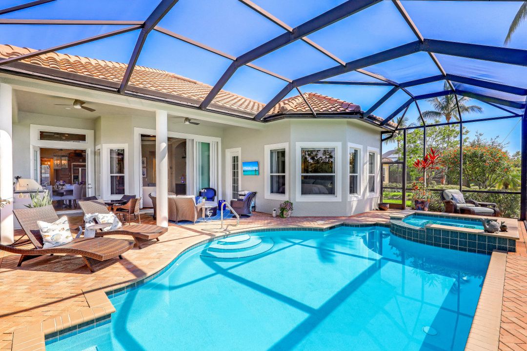 3086 Aviamar Cir, Naples, FL 34114