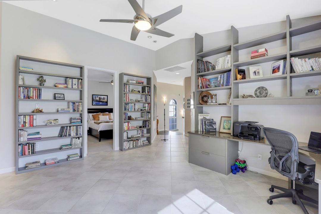 1825 Seville Blvd #821, Naples, FL 34109