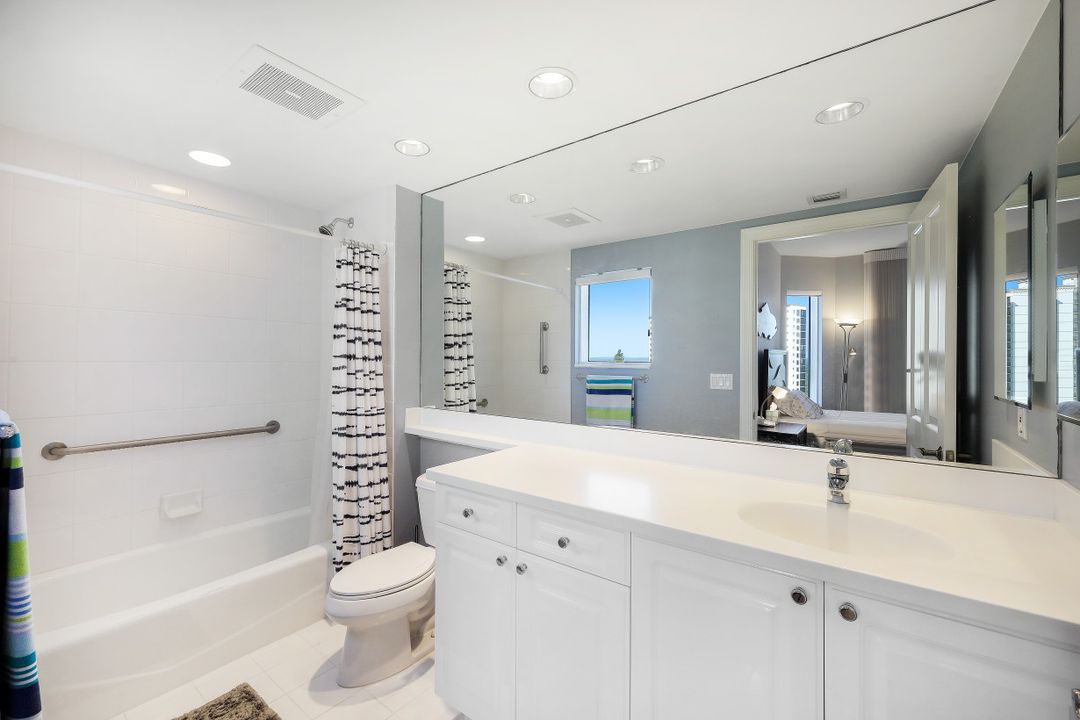 1060 Borghese Ln #1406, Naples, FL 34114