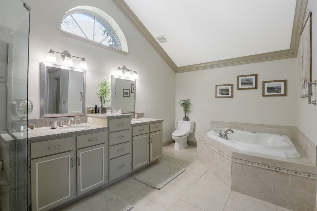 204 SE 20th Pl, Cape Coral, FL 33990