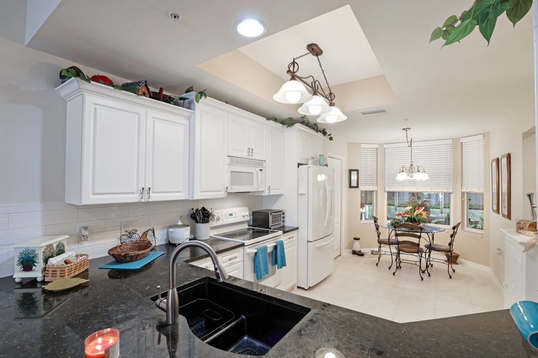 2810 Cypress Trace Cir #2111, Naples, FL 34119