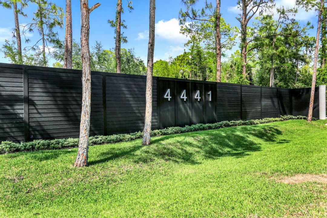 4441 5th Ave NW, Naples, FL 34119