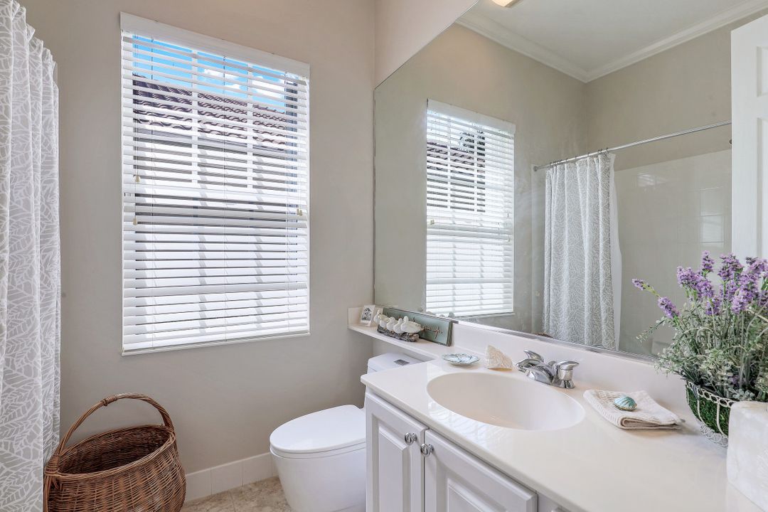 2909 Hatteras Way, Naples, FL 34119