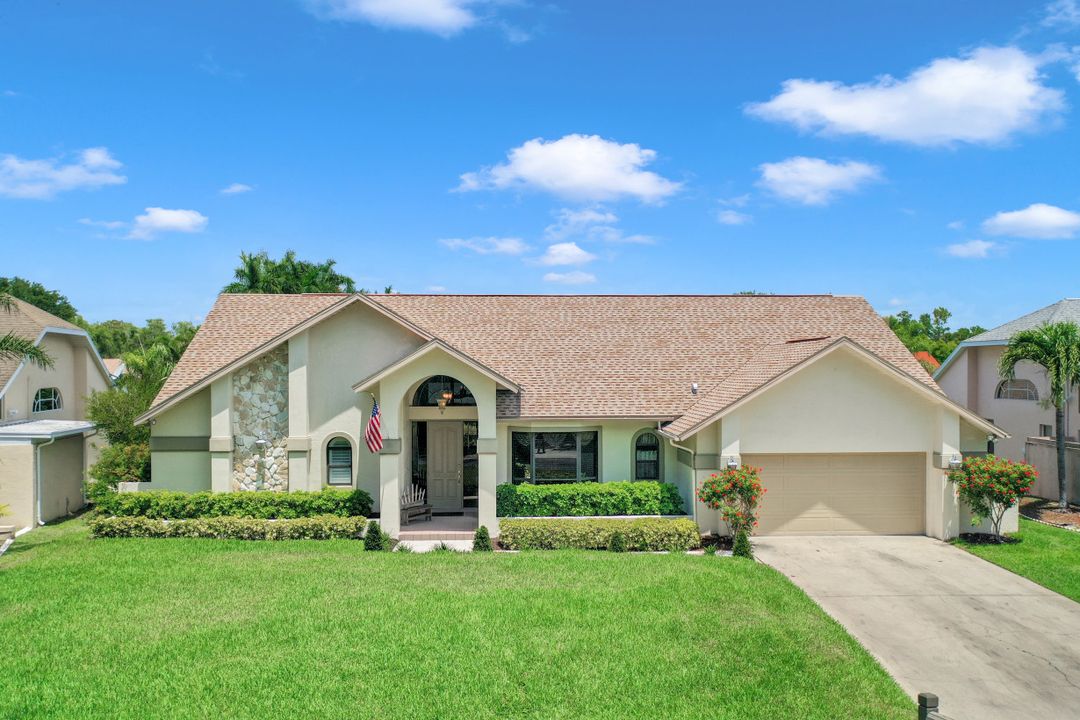 6830 Highland Pines Cir, Fort Myers, FL 33966