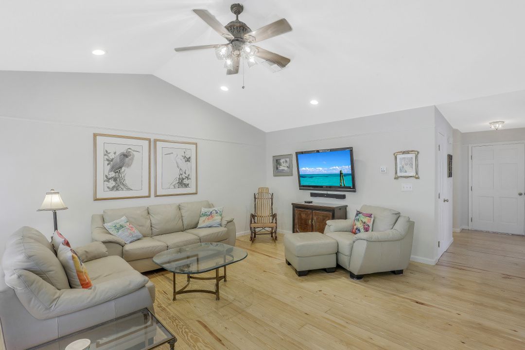 20520 Pine Tree Ln, Estero, FL 33928