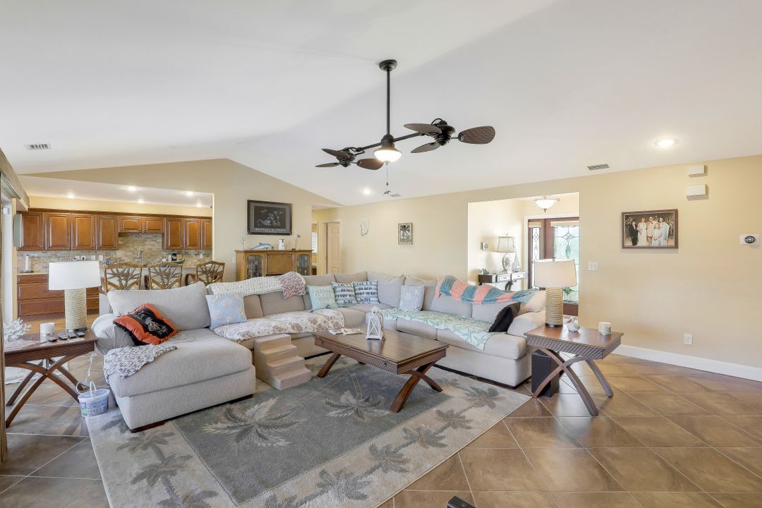 1427 SW 53rd Terrace, Cape Coral, FL 33914