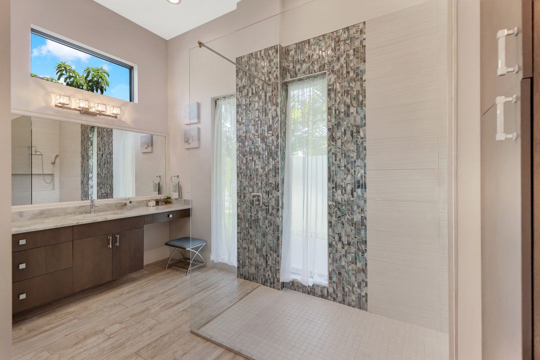 4812 Pelican Blvd, Cape Coral, FL 33914