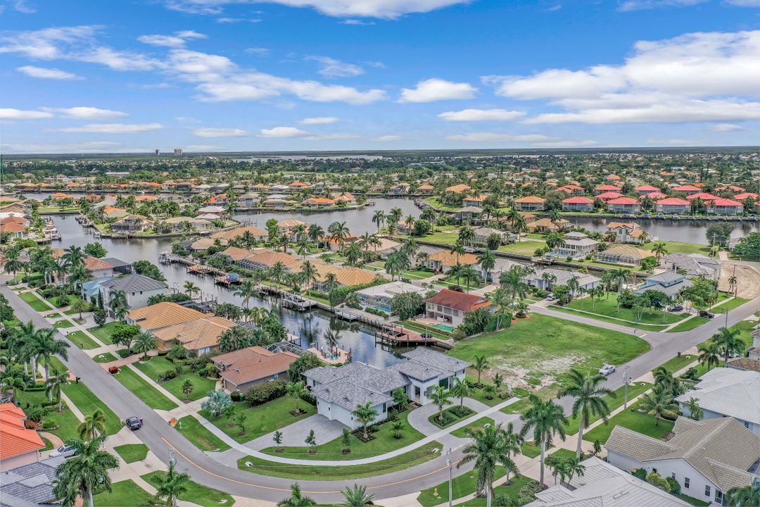 950 Bonita Ct, Marco Island, FL 34145