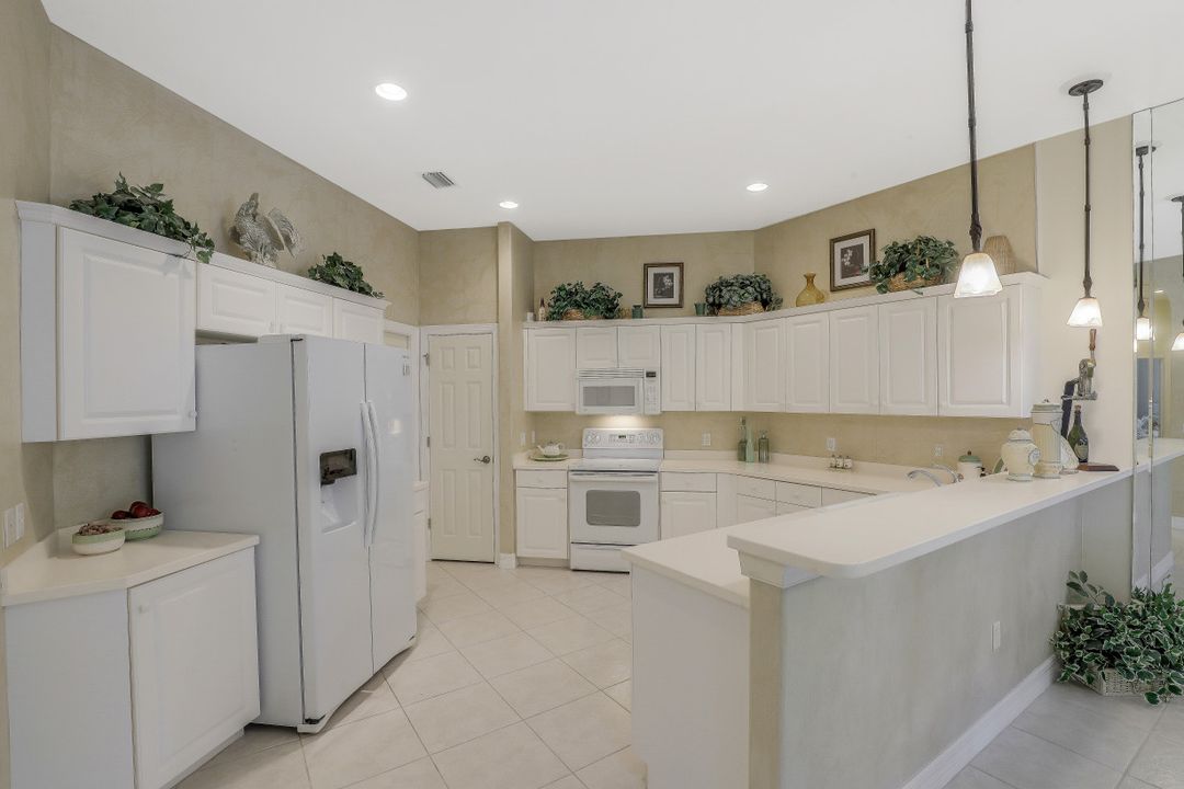 28559 F B Fowler Ct, Bonita Springs, FL 34135