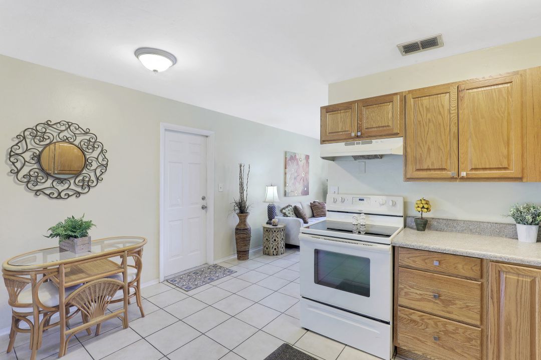 4480 Lagg Ave, Fort Myers, FL 33901