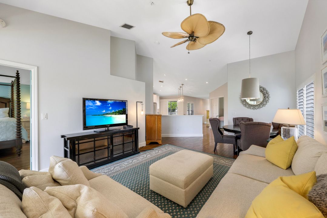 5100 Cedar Springs Dr #201, Naples, FL 34110