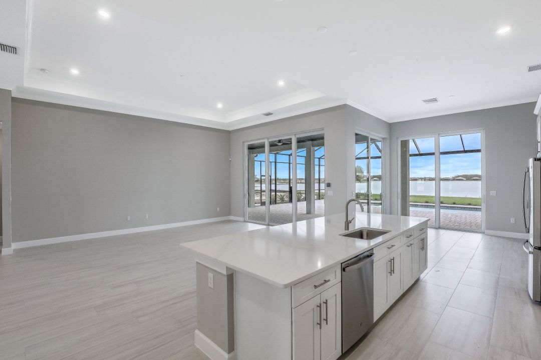 18645 WildBlue Blvd, Fort Myers, FL 33913