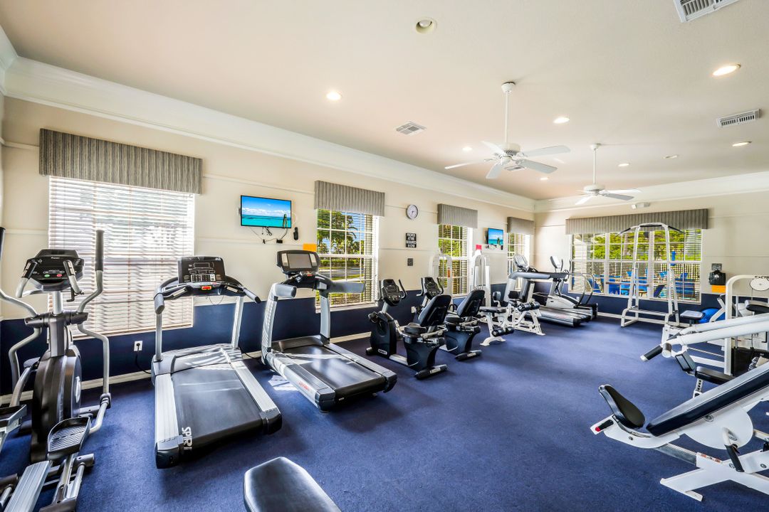 8200 Pacific Beach Dr, Fort Myers, FL 33966