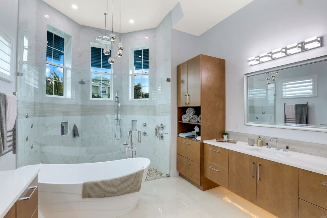 27050 Flamingo Dr, Bonita Springs, FL 34135