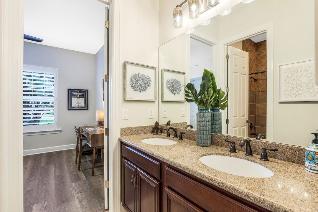 9795 Nickel Ridge Cir, Naples, FL 34120