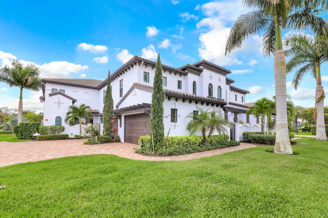 16380 Corsica Way #201, Naples, FL 34110