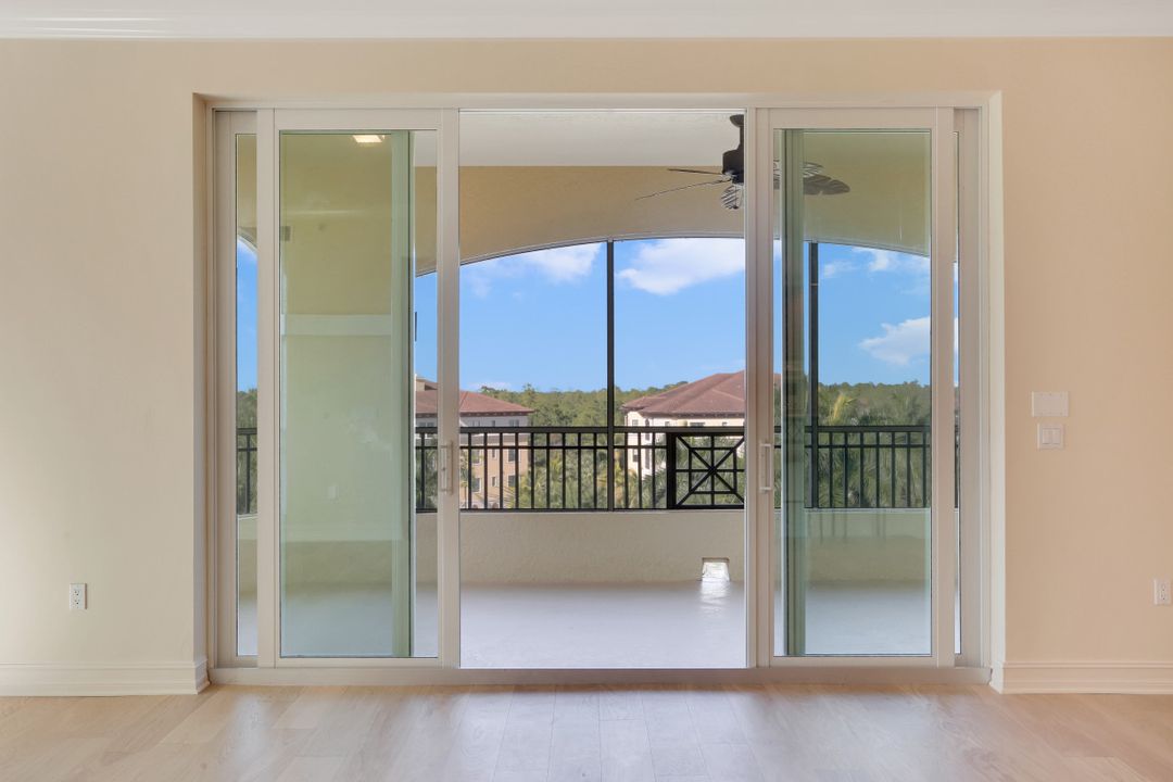 2738 Tiburon Blvd E #B-501, Naples, FL 34109