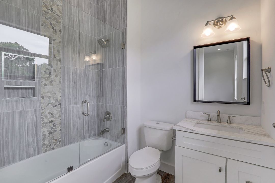 3013 Lunar St, Naples, FL 34112