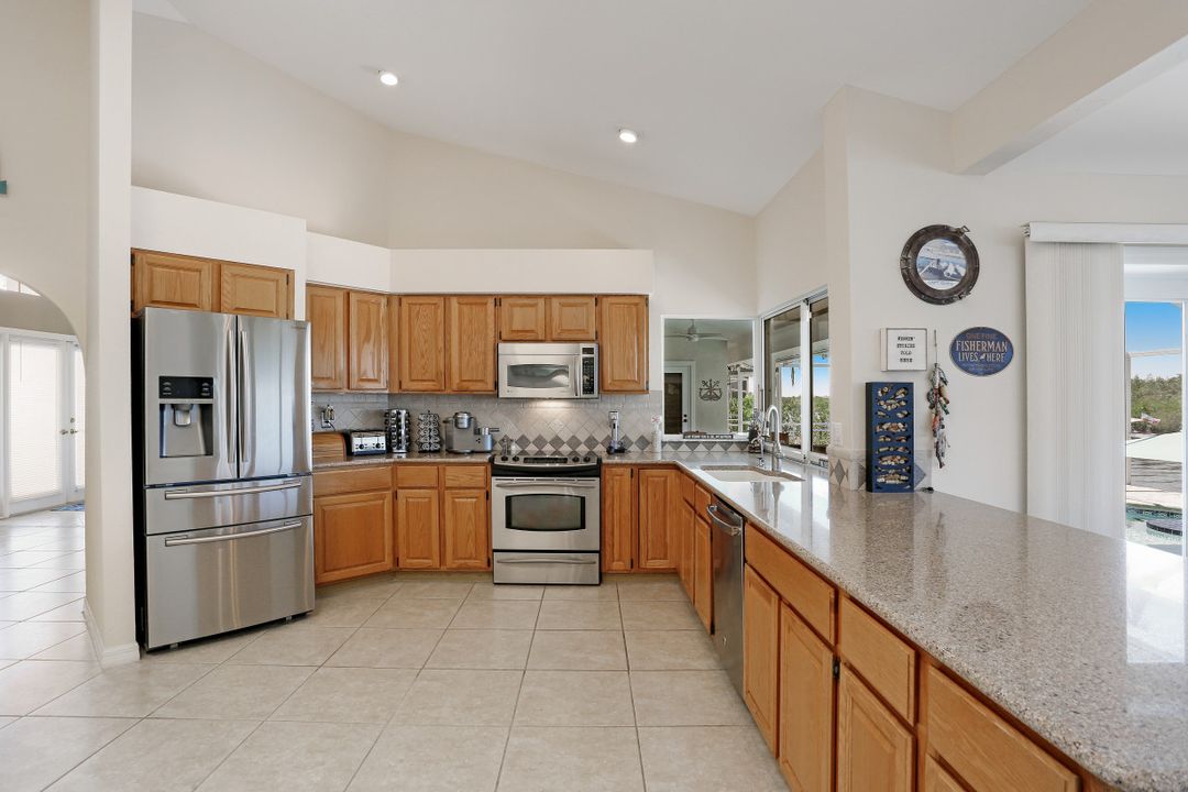 1020 NW 43rd Ave, Cape Coral, FL 33993