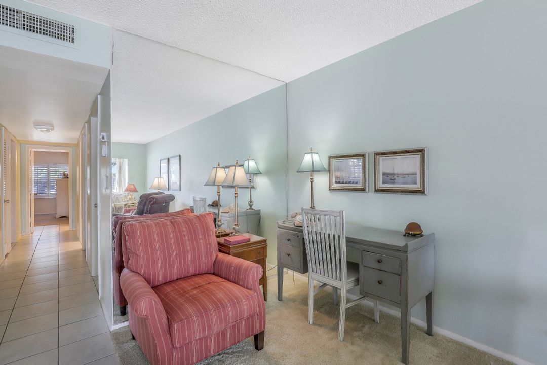 3400 Gulf Shore Blvd N #J-1, Naples, FL 34103