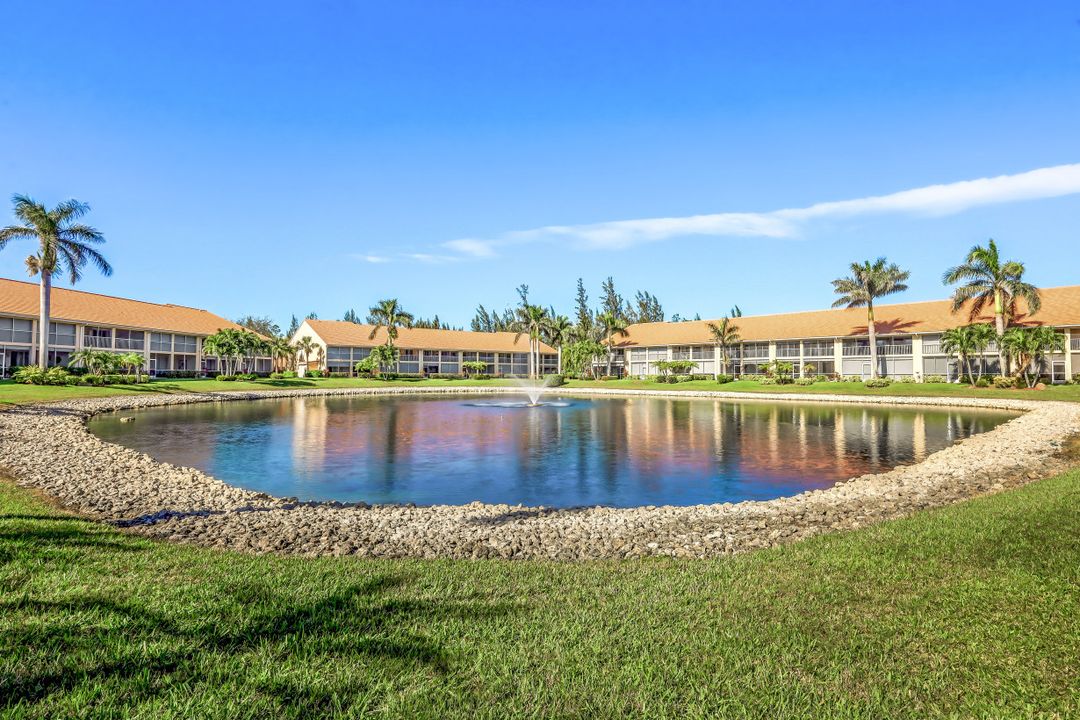 2365 Bayou Ln #3, Naples, FL 34112